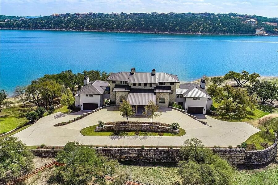 1925 Valentino Cv on Lake Travis