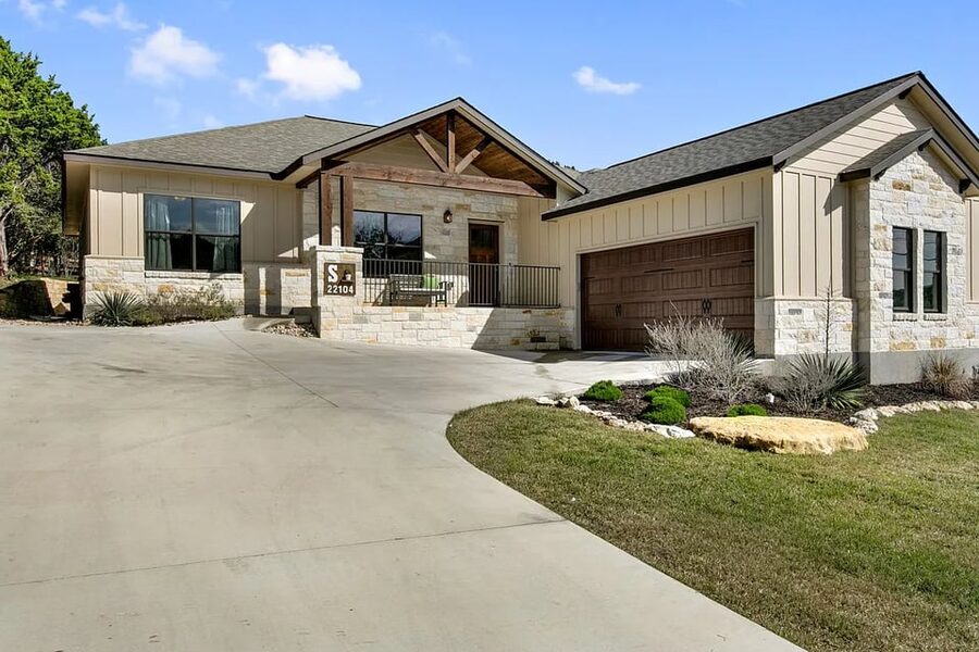 22104 Shotts Dr on Lake Travis