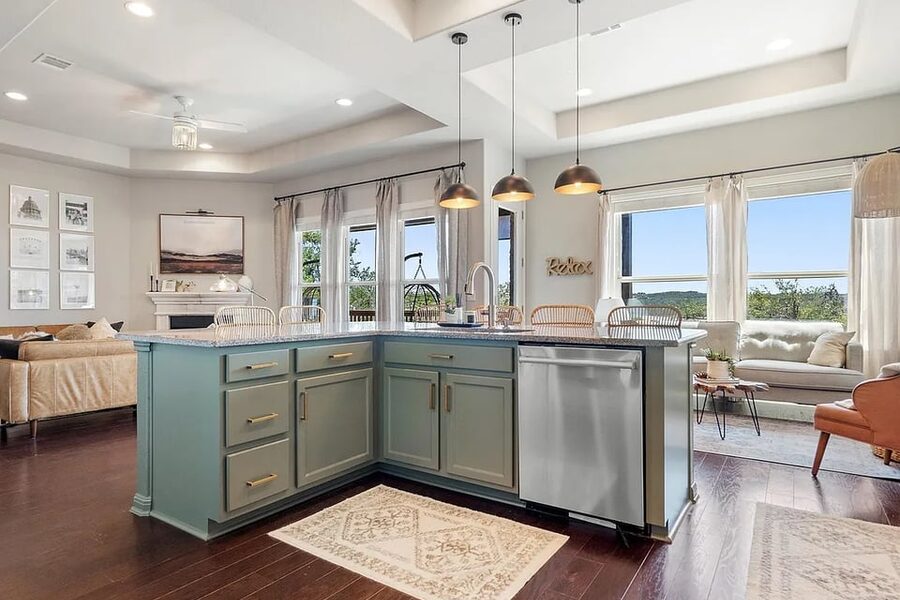 22104 Verbena Pkwy on Lake Travis